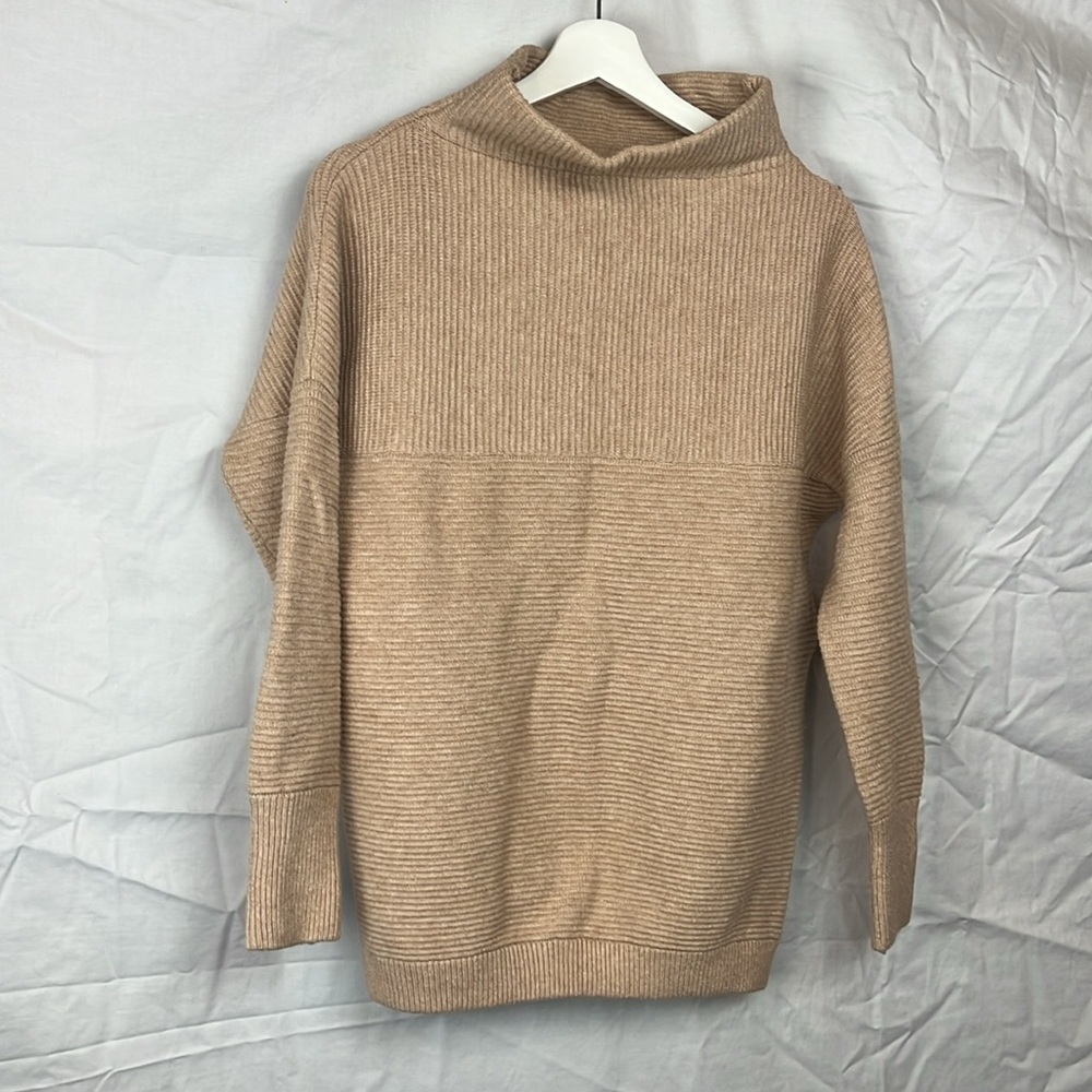 Chicwish pull over sweater mock turtleneck neck beige women’s medium.